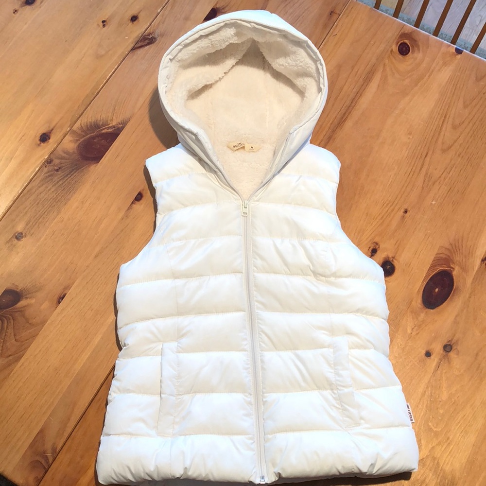 Hollister ⛄️Sherpa-lined Puffer Vest